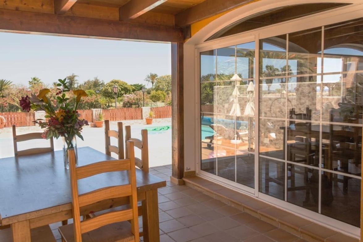 Holiday Villa Vergel With Huge Private Pool, Jacuzzi, Sauna & Bbq By Amazzzing Travel Caleta De Fuste Exteriör bild